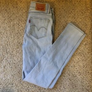 Levi’s High Rise Skinny Jean Size 25